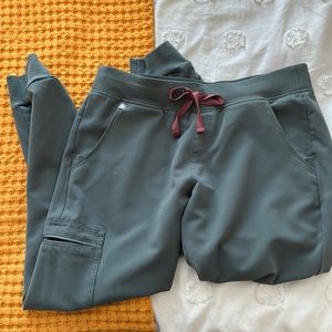 Figs Zamora joggers MP Bonsai